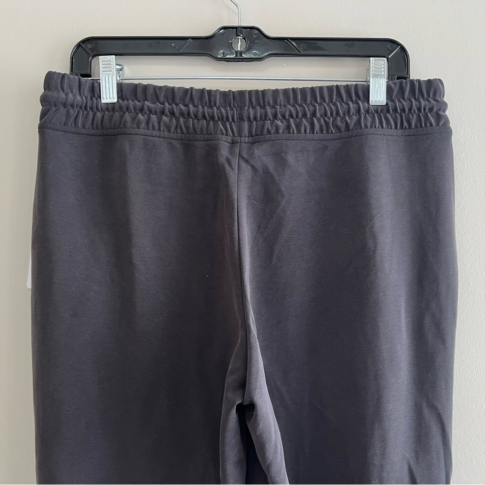Athleta NWT Seasoft Mid Rise Straight Slightly Flared Lounge Pant, Black, M - Picture 6 of 15